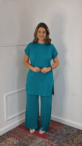 Conjunto Califórnia - Túnica Longa com Fenda Lateral e Calça Pantalona em Malha Confort - Naguirre Shop