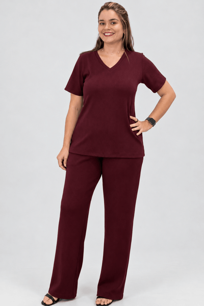 Conjunto Catarina - Blusa Decote V e Calça Pantalona em Malha Texturizada