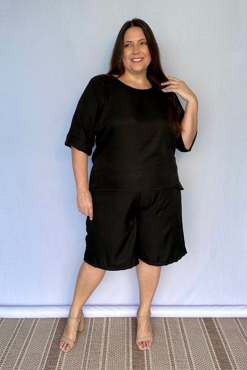 Conjunto Dulce – Blusa Oversized e Bermuda com Bolsos em Linho Light - Naguirre Shop