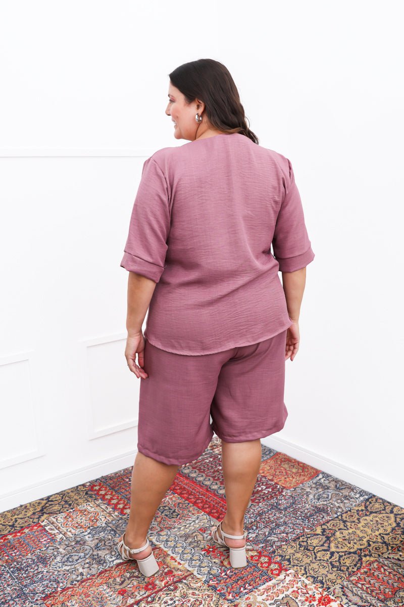 Conjunto Dulce – Blusa Oversized e Bermuda com Bolsos em Linho Light - Naguirre Shop