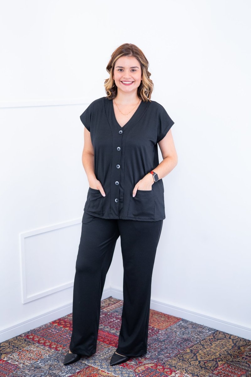 Conjunto Itália - Em Malha Canelada com Colete de Botões e Calça Pantalona - Naguirre Shop
