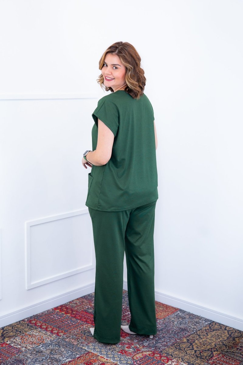 Conjunto Itália - Em Malha Canelada com Colete de Botões e Calça Pantalona - Naguirre Shop