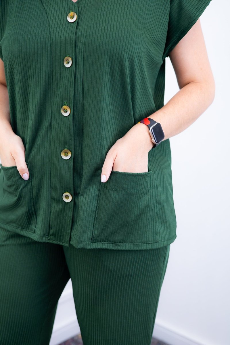 Conjunto Itália - Em Malha Canelada com Colete de Botões e Calça Pantalona - Naguirre Shop