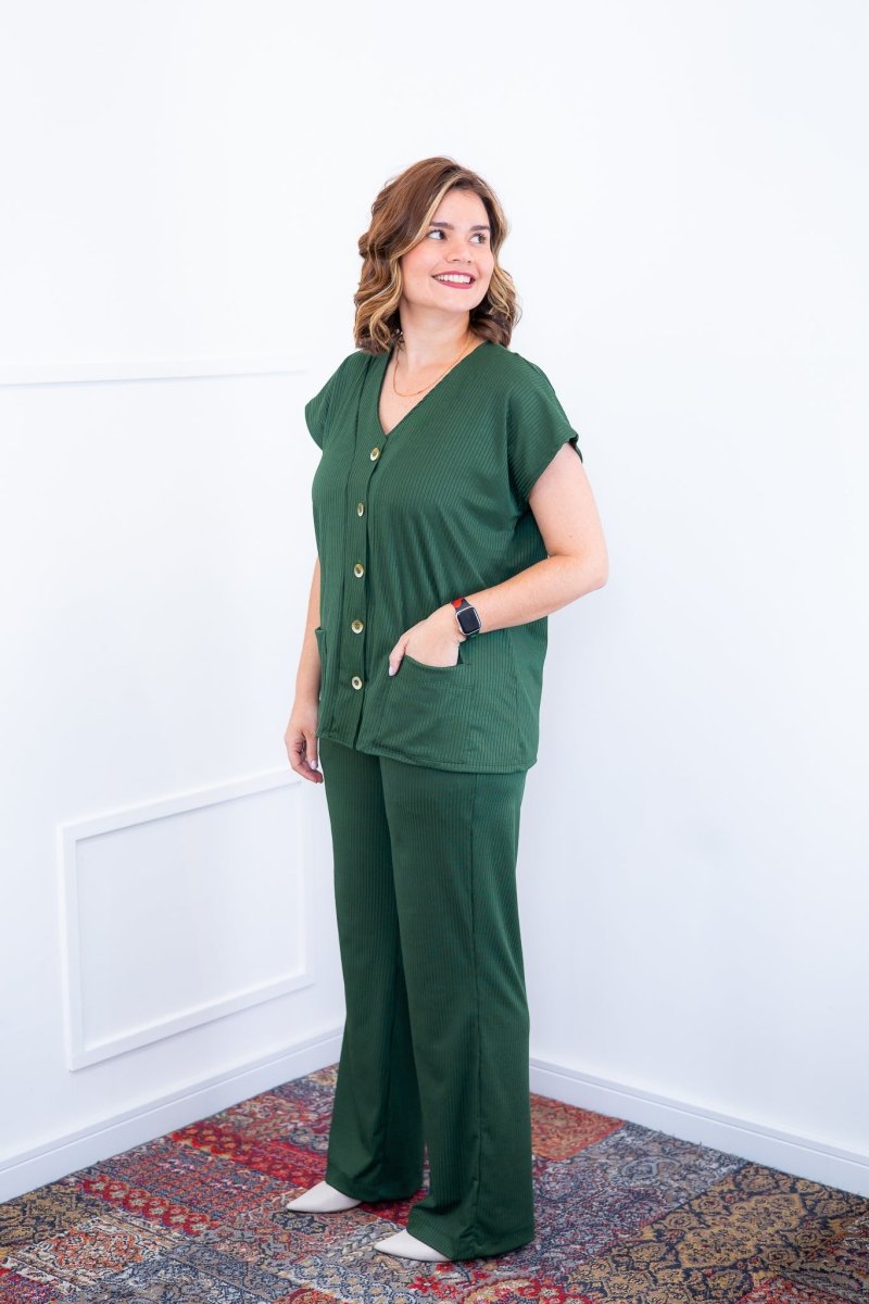 Conjunto Itália - Em Malha Canelada com Colete de Botões e Calça Pantalona - Naguirre Shop