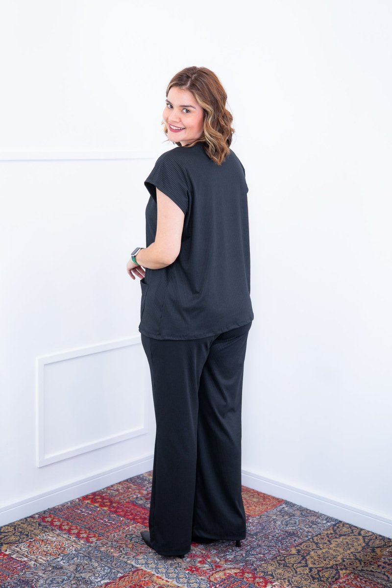 Conjunto Itália - Em Malha Canelada com Colete de Botões e Calça Pantalona - Naguirre Shop