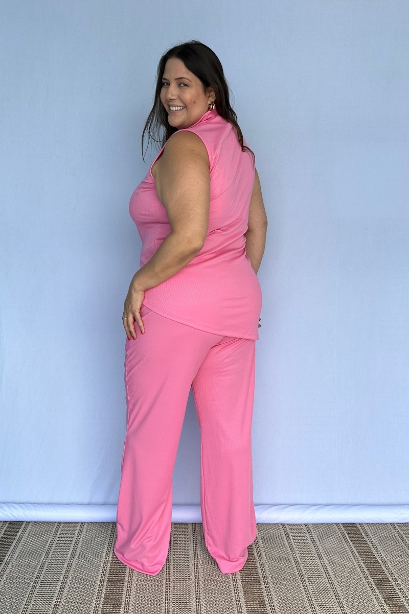 Conjunto Louise – Blusa Assimétrica em Canelado Flex com Pantalona - Naguirre Shop