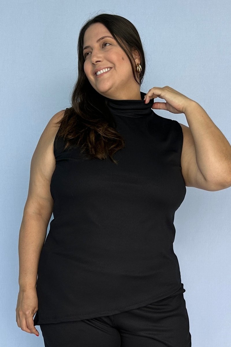 Conjunto Louise – Blusa Assimétrica em Canelado Flex com Pantalona - Naguirre Shop