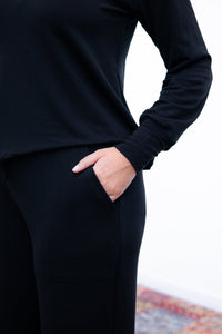 Conjunto Munique - Gola V Calça Pantalona Bolso Sobreposto em Moletinho - Naguirre Shop