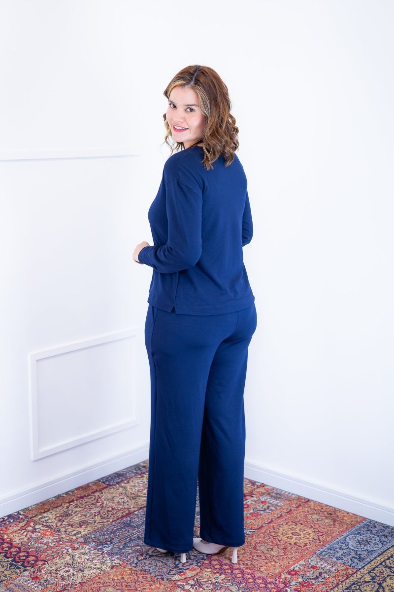 Conjunto Munique - Gola V Calça Pantalona Bolso Sobreposto em Moletinho - Naguirre Shop