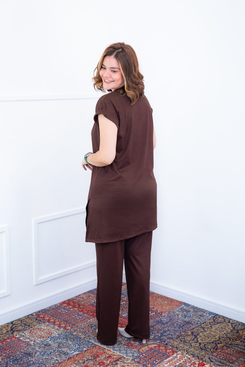 Conjunto Portugal – Túnica Longa com Fenda Lateral e Calça Pantalona em Malha Canelada - Naguirre Shop
