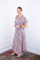 Conjunto Rio – Saia Longa e Blusa com Decote V em Crepe com Caimento Fluido - Naguirre Shop