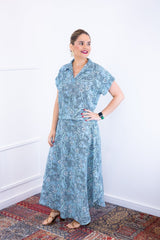 Conjunto Rio – Saia Longa e Blusa com Decote V em Crepe com Caimento Fluido - Naguirre Shop
