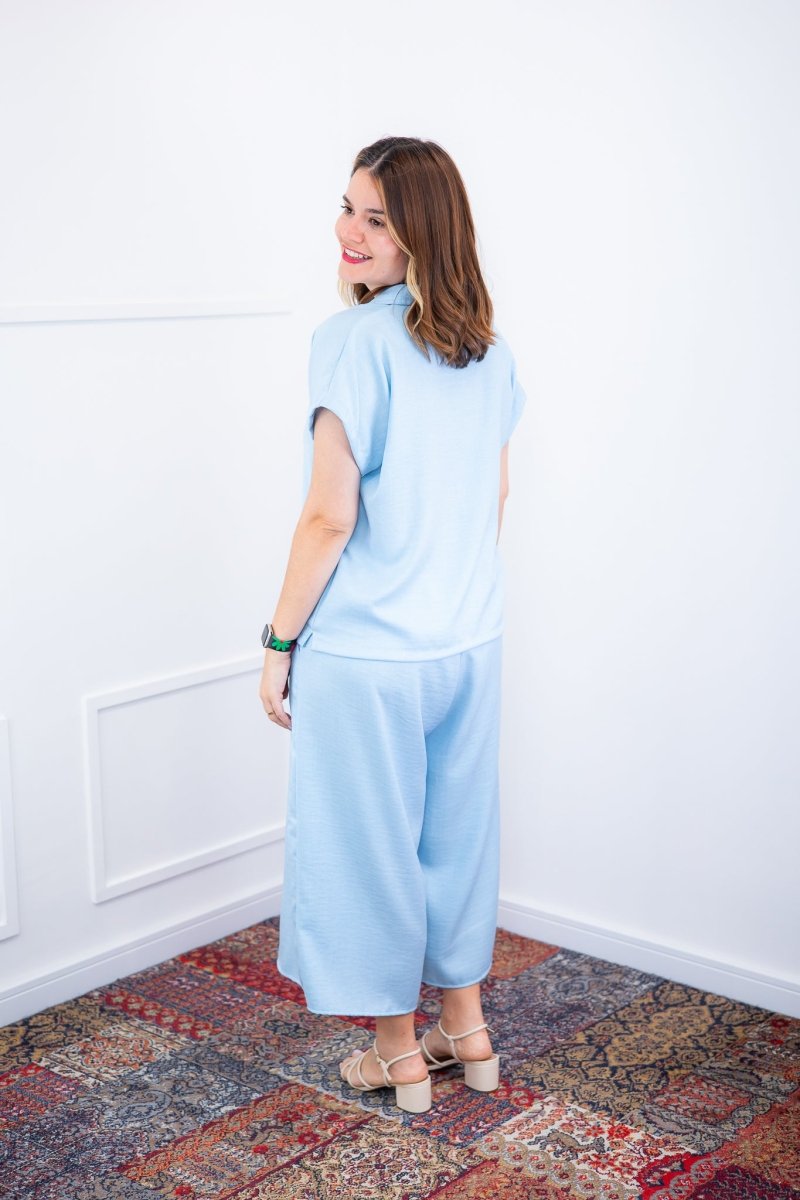 Conjunto Roberta – Blusa e Pantacourt em Linho Light - Naguirre Shop