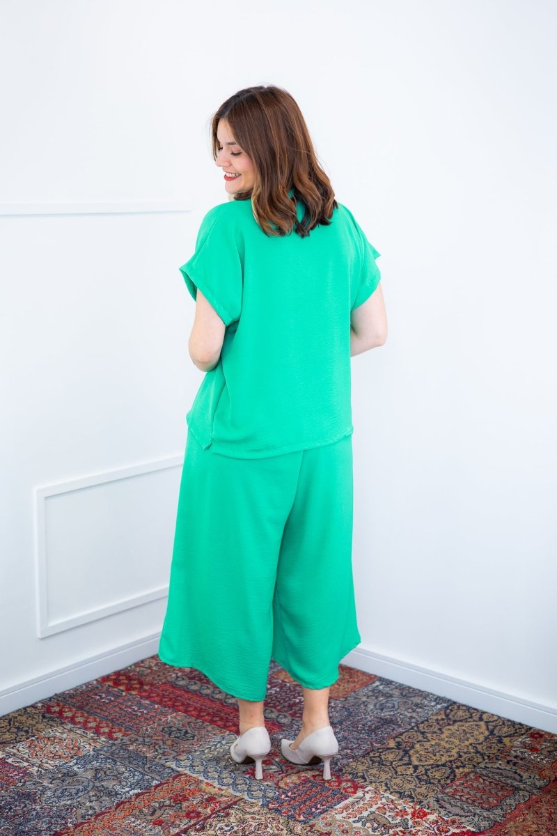 Conjunto Roberta – Blusa e Pantacourt em Linho Light - Naguirre Shop