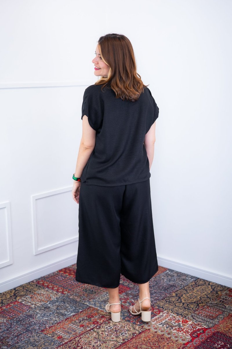 Conjunto Roberta – Blusa e Pantacourt em Linho Light - Naguirre Shop