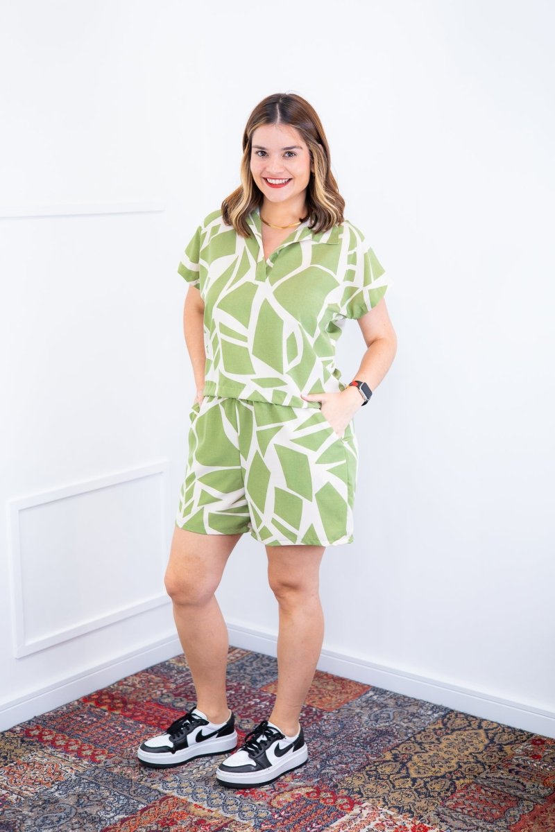 Conjunto Salvador – Bermuda e Blusa em Crepe com Estampa Geométrica - Naguirre Shop