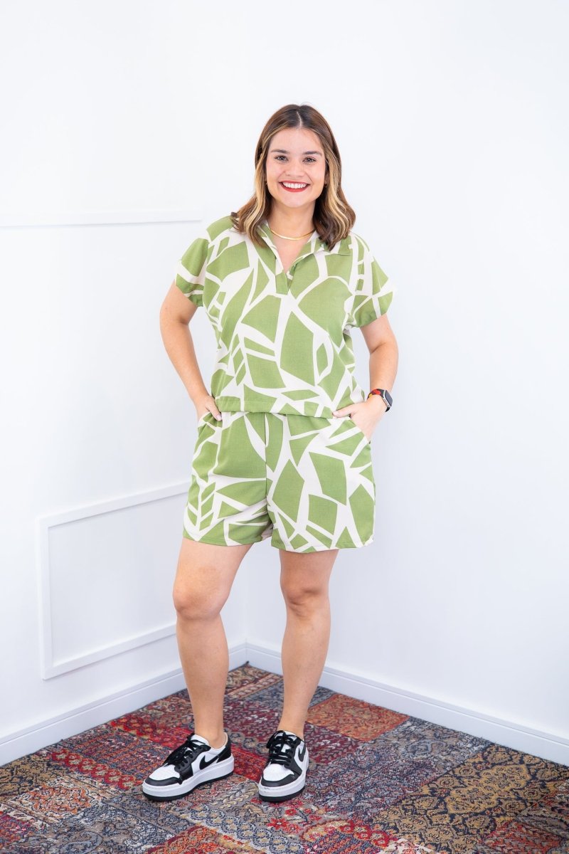 Conjunto Salvador – Bermuda e Blusa em Crepe com Estampa Geométrica - Naguirre Shop