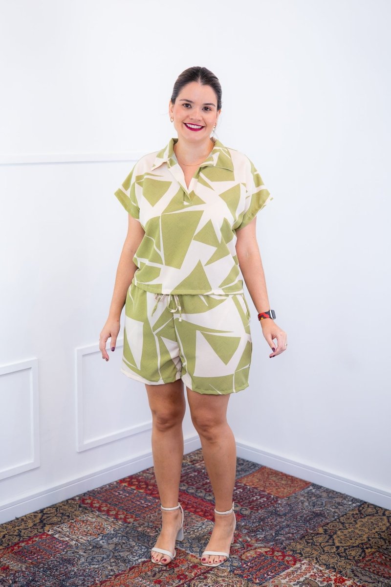 Conjunto Salvador – Bermuda e Blusa em Crepe com Estampa Geométrica - Naguirre Shop