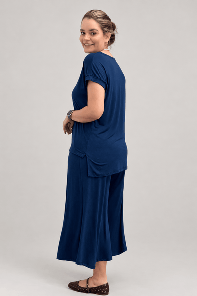 Conjunto Sicília Bicolor em Viscolycra - Blusa Decote V + Calça Pantacourt Ampla