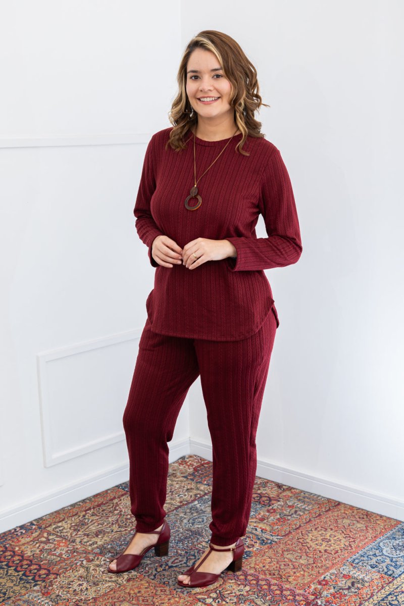 Conjunto Suíça – Calça Jogger e Blusa de Manga Longa em Lãzinha Mousse - Naguirre Shop