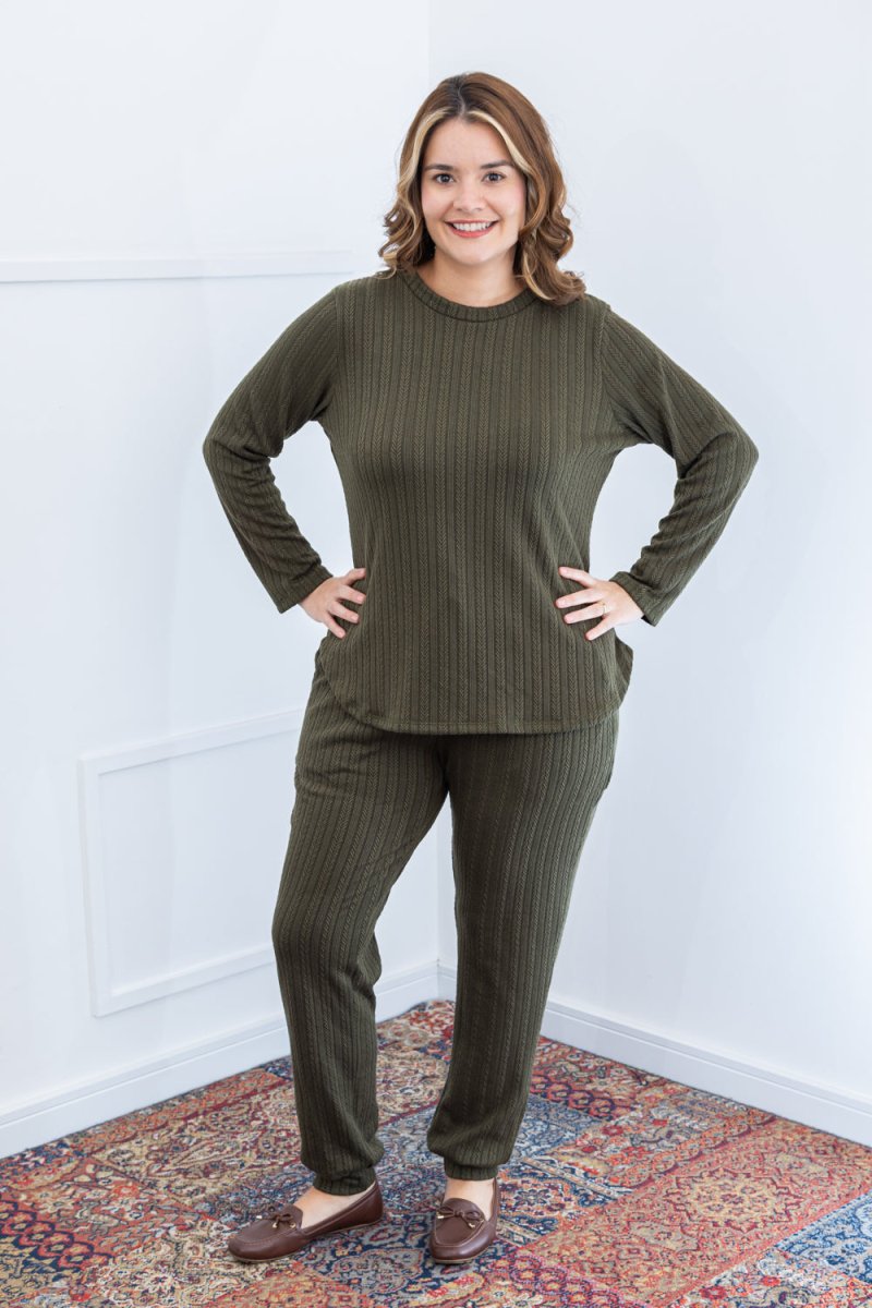 Conjunto Suíça – Calça Jogger e Blusa de Manga Longa em Lãzinha Mousse - Naguirre Shop
