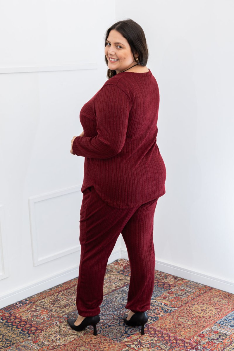 Conjunto Suíça – Calça Jogger e Blusa de Manga Longa em Lãzinha Mousse - Naguirre Shop