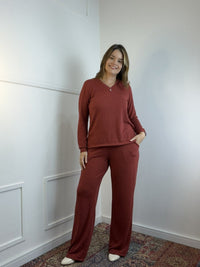 Conjunto Zurique - Lãzinha com Blusa Gola V e Calça Pantalona com Bolsos Faca - Naguirre Shop