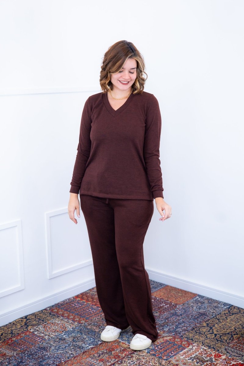 Conjunto Zurique - Lãzinha com Blusa Gola V e Calça Pantalona com Bolsos Faca - Naguirre Shop