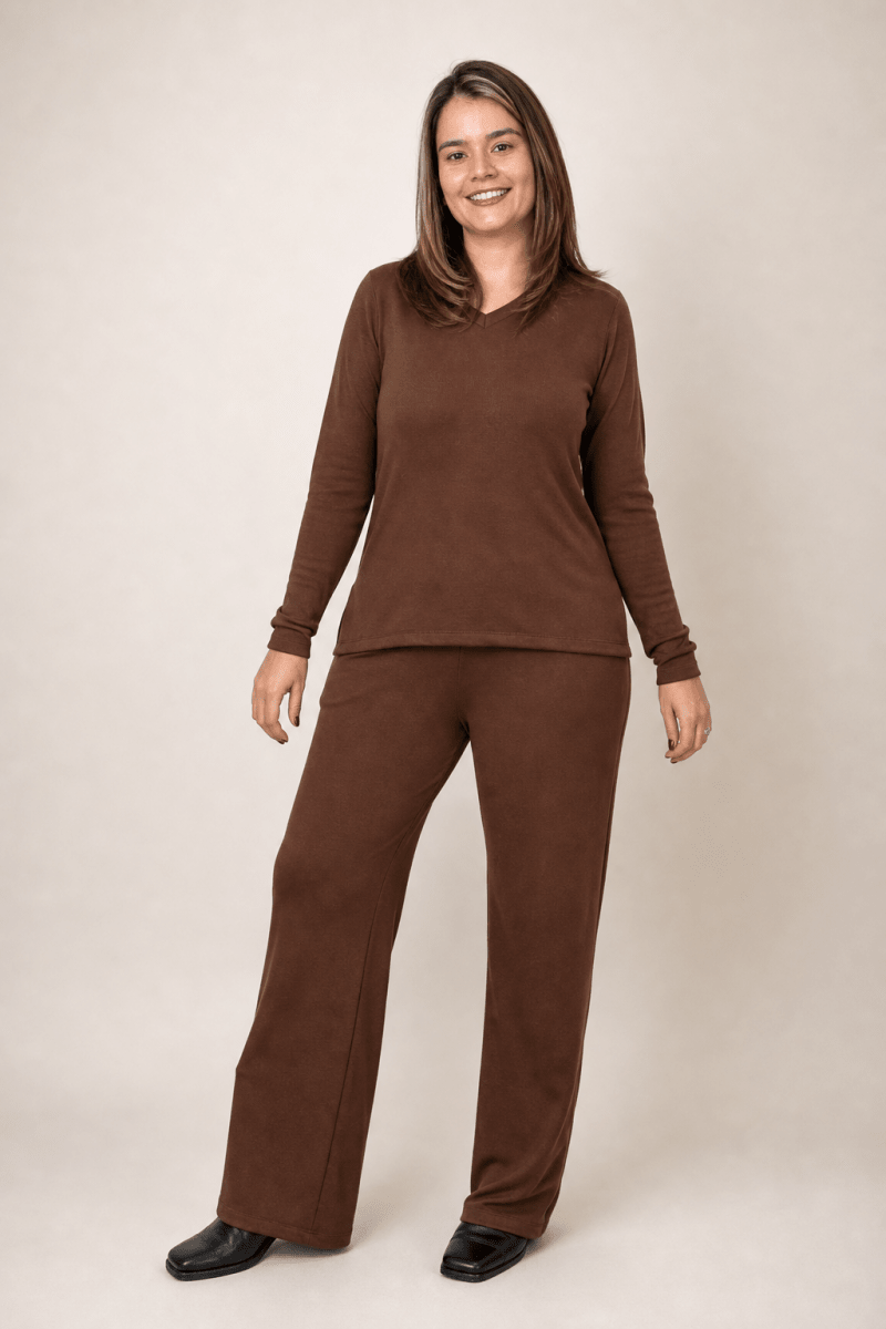 Conjunto Zurique - Lãzinha com Blusa Gola V e Calça Pantalona com Bolsos Faca - Naguirre Shop
