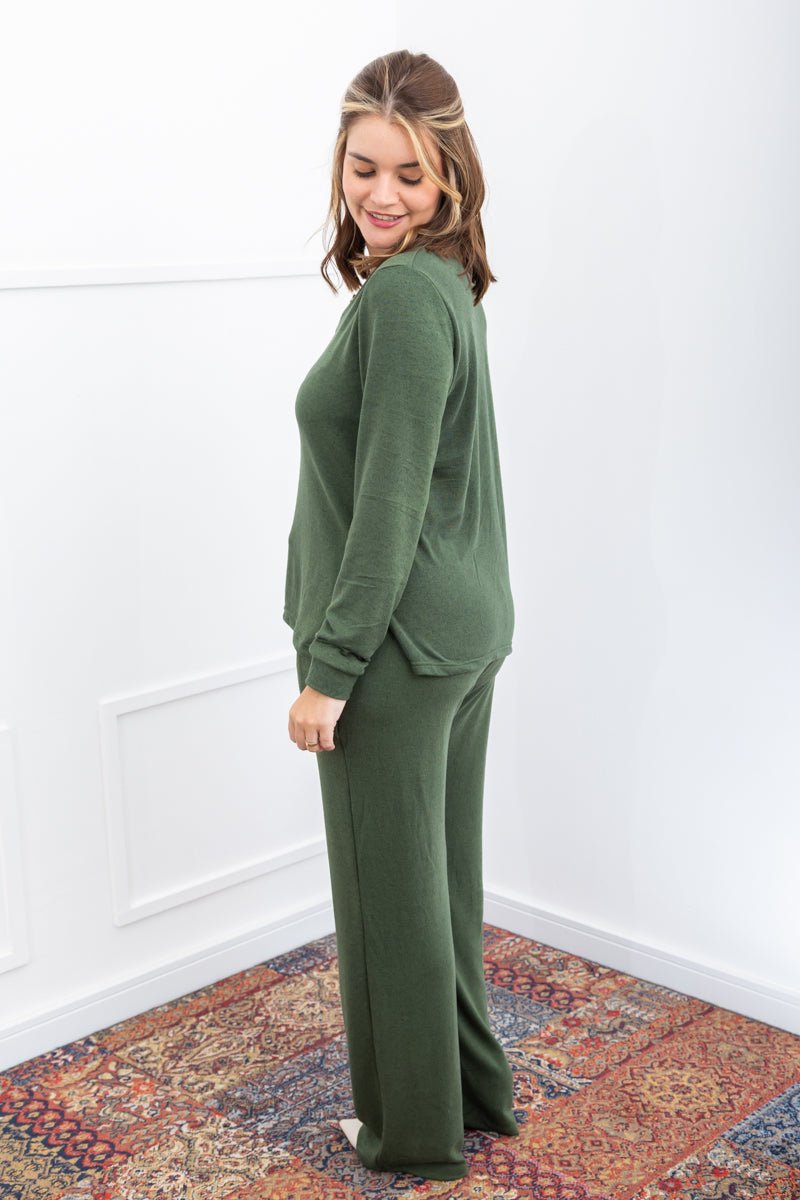 Conjunto Zurique - Lãzinha com Blusa Gola V e Calça Pantalona com Bolsos Faca - Naguirre Shop