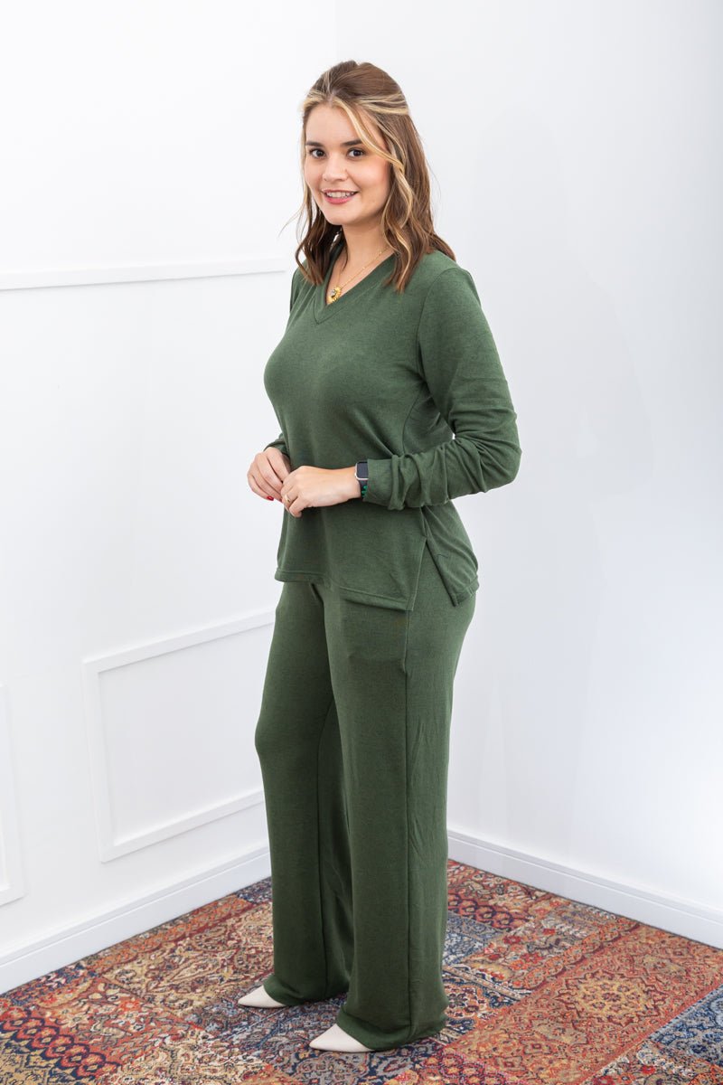 Conjunto Zurique - Lãzinha com Blusa Gola V e Calça Pantalona com Bolsos Faca - Naguirre Shop