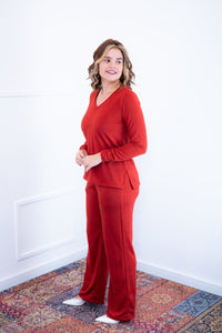 Conjunto Zurique - Lãzinha com Blusa Gola V e Calça Pantalona com Bolsos Faca - Naguirre Shop