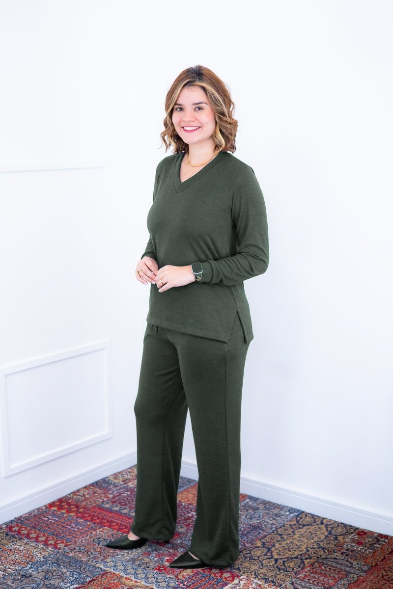 Conjunto Zurique - Lãzinha com Blusa Gola V e Calça Pantalona com Bolsos Faca - Naguirre Shop