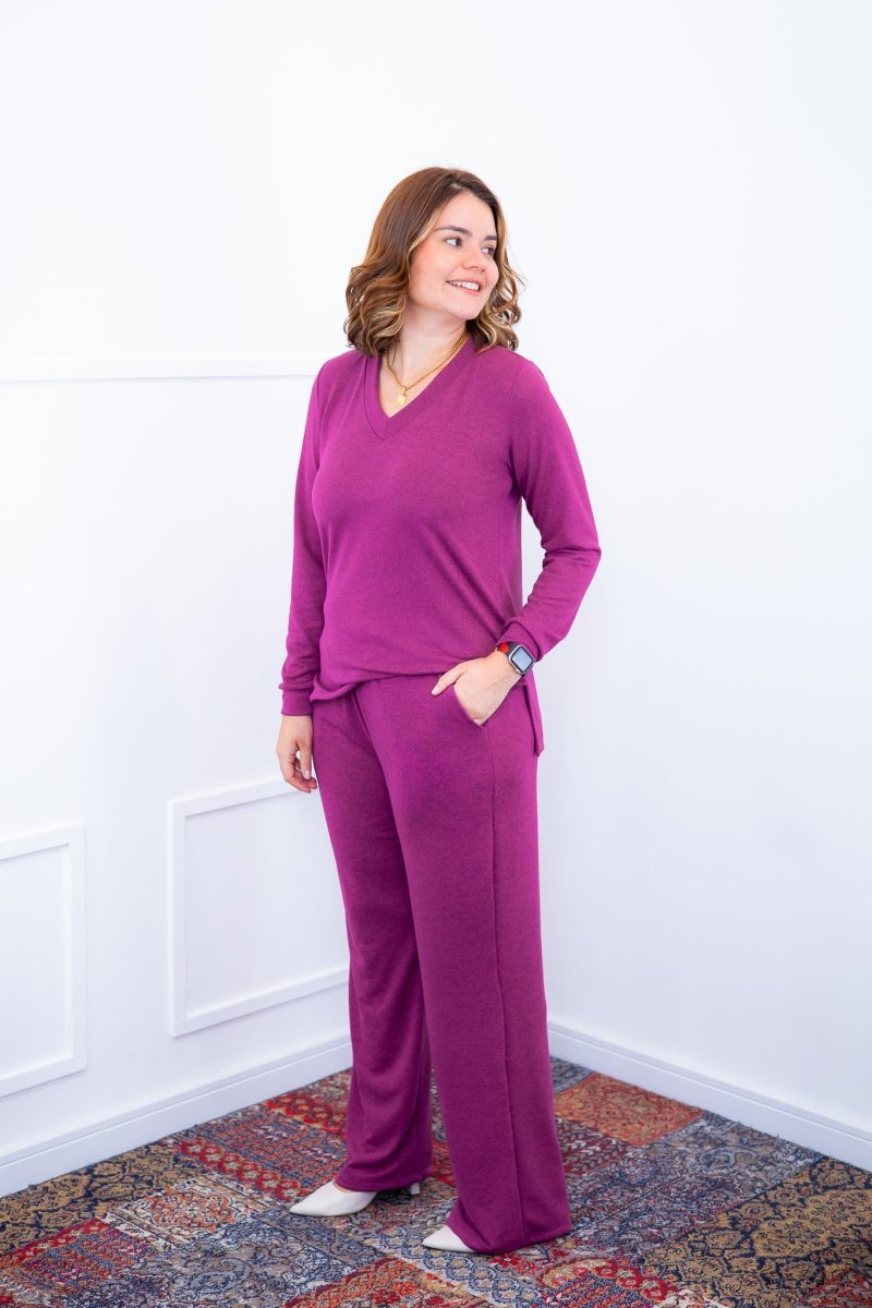 Conjunto Zurique - Lãzinha com Blusa Gola V e Calça Pantalona com Bolsos Faca - Naguirre Shop