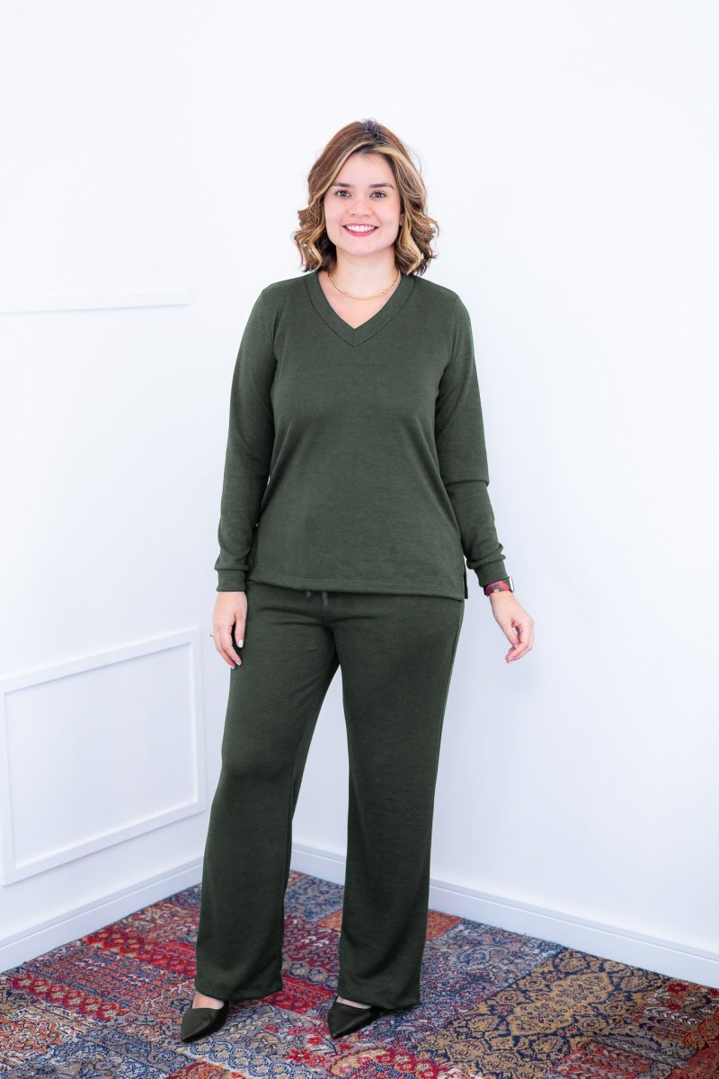 Conjunto Zurique - Lãzinha com Blusa Gola V e Calça Pantalona com Bolsos Faca - Naguirre Shop