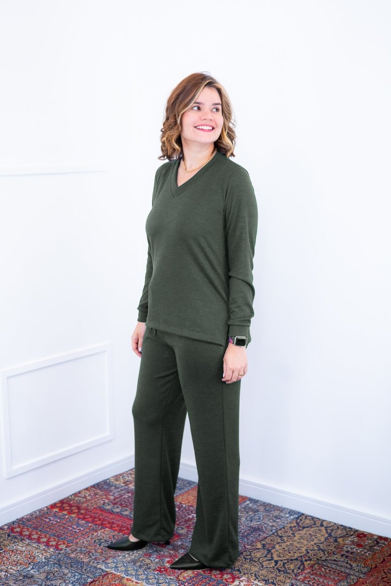 Conjunto Zurique - Lãzinha com Blusa Gola V e Calça Pantalona com Bolsos Faca - Naguirre Shop