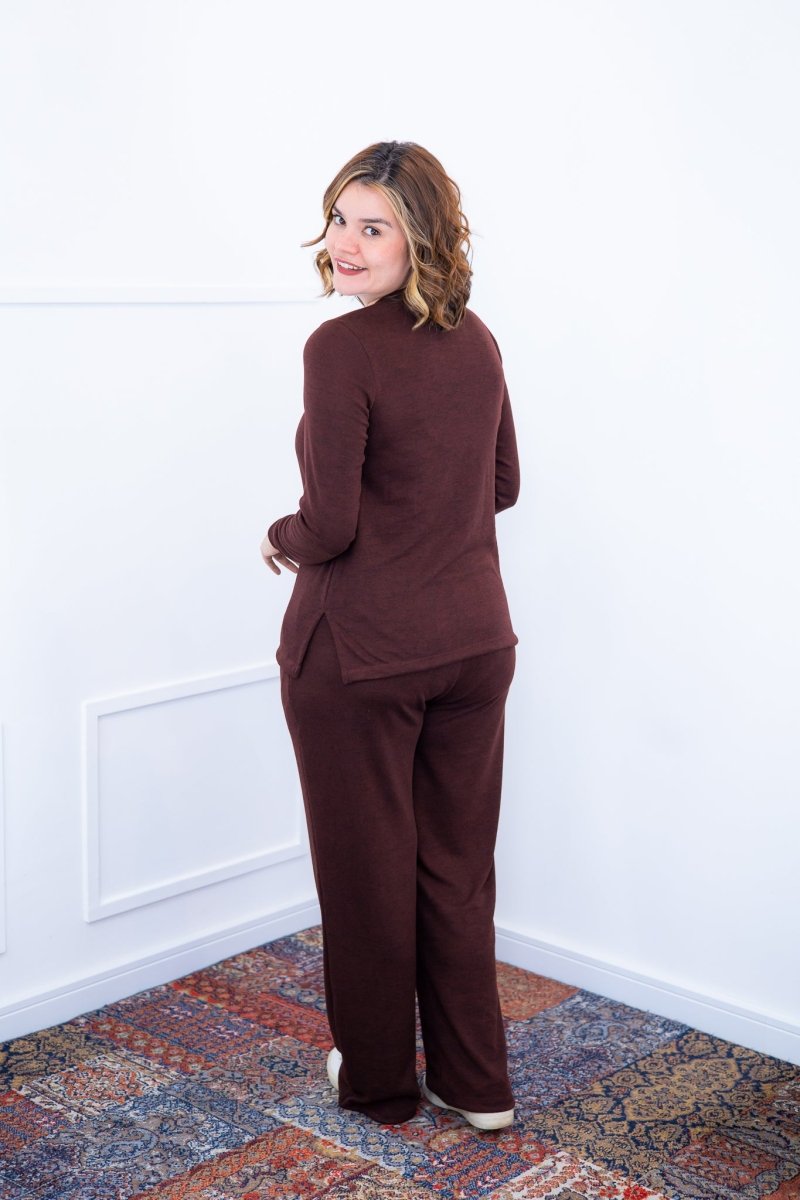 Conjunto Zurique - Lãzinha com Blusa Gola V e Calça Pantalona com Bolsos Faca - Naguirre Shop