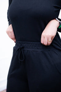 Conjunto Zurique - Lãzinha com Blusa Gola V e Calça Pantalona com Bolsos Faca - Naguirre Shop