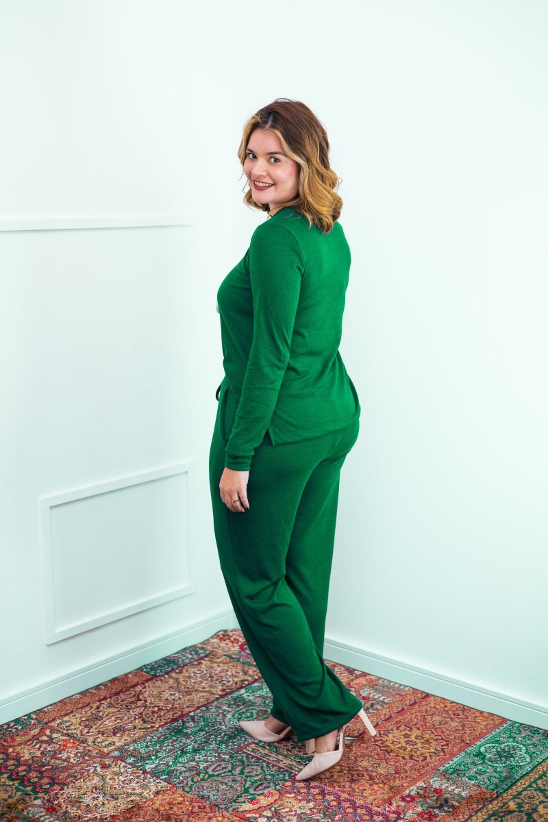 Conjunto Zurique - Lãzinha com Blusa Gola V e Calça Pantalona com Bolsos Faca - Naguirre Shop