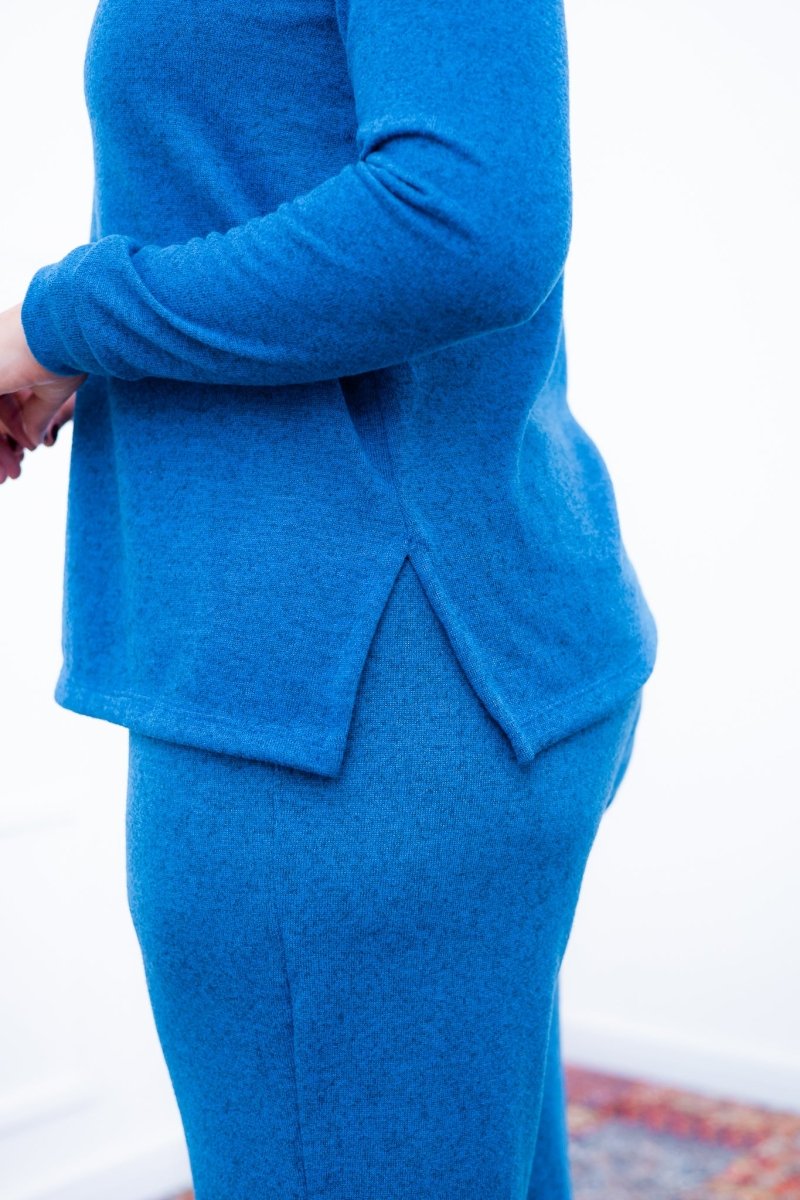 Conjunto Zurique - Lãzinha com Blusa Gola V e Calça Pantalona com Bolsos Faca - Naguirre Shop