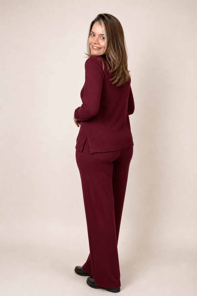 Conjunto Zurique - Lãzinha com Blusa Gola V e Calça Pantalona com Bolsos Faca - Naguirre Shop