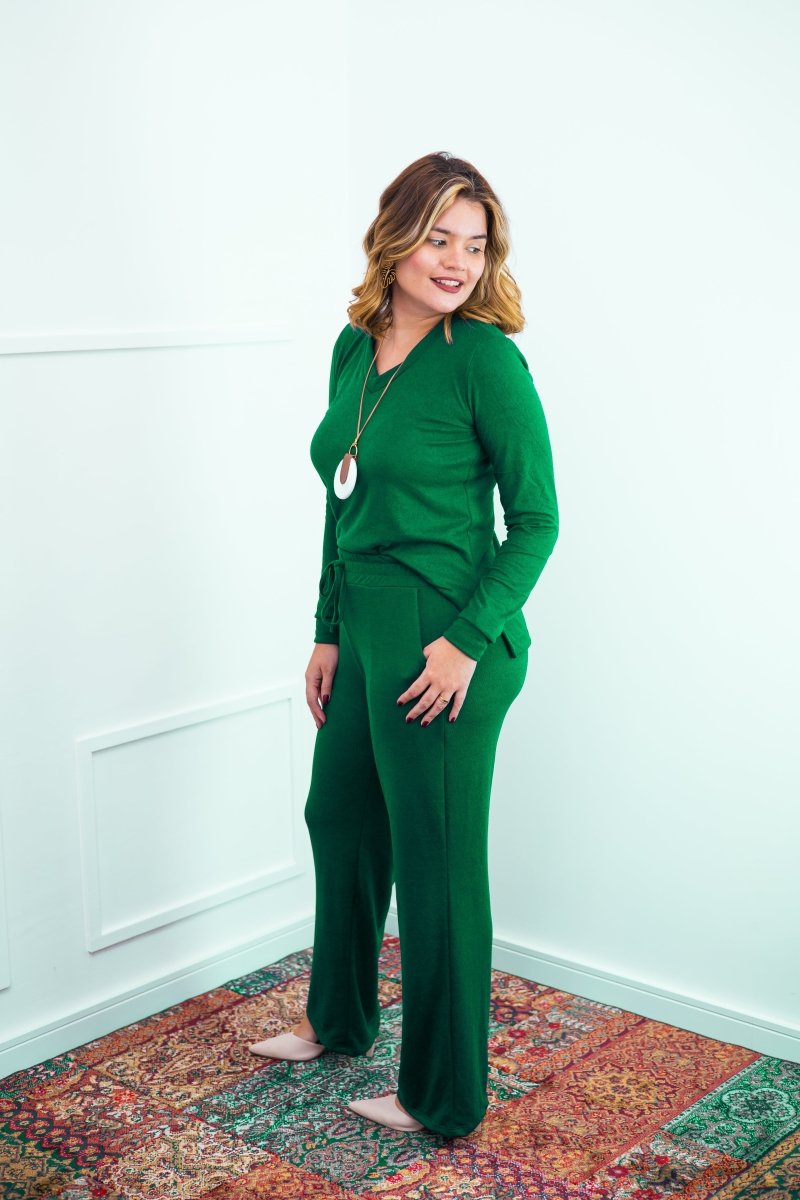 Conjunto Zurique - Lãzinha com Blusa Gola V e Calça Pantalona com Bolsos Faca - Naguirre Shop