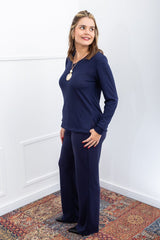 Conjunto Zurique - Lãzinha com Blusa Gola V e Calça Pantalona com Bolsos Faca - Naguirre Shop