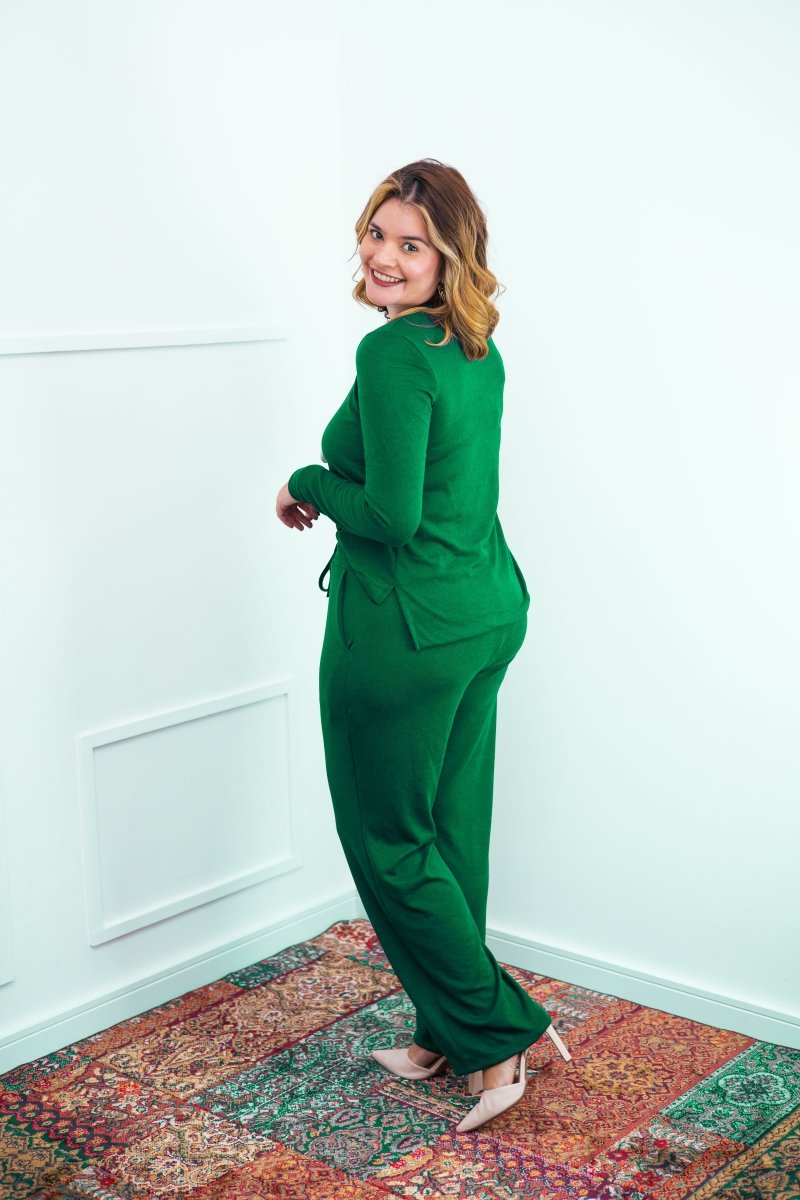 Conjunto Zurique - Lãzinha com Blusa Gola V e Calça Pantalona com Bolsos Faca - Naguirre Shop