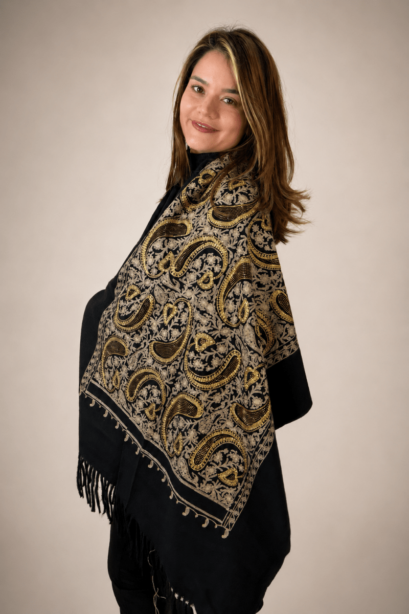Echarpe Bordado Flanelado - Naguirre Shop