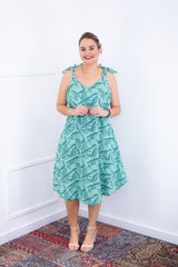 Vestido Paty – Decote Redondo e Alças Ajustáveis em Crepe