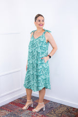 Vestido Paty – Decote Redondo e Alças Ajustáveis em Crepe