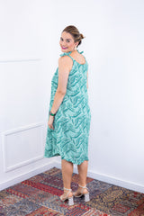Vestido Paty – Decote Redondo e Alças Ajustáveis em Crepe