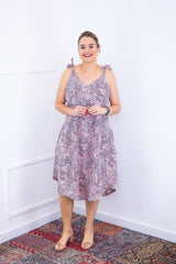Vestido Paty – Decote Redondo e Alças Ajustáveis em Crepe
