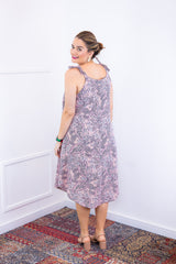 Vestido Paty – Decote Redondo e Alças Ajustáveis em Crepe